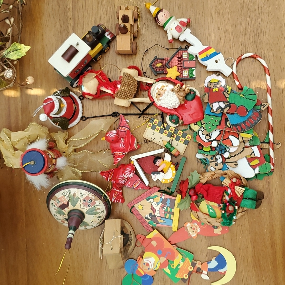 Lot of 29 Vintage Ornaments